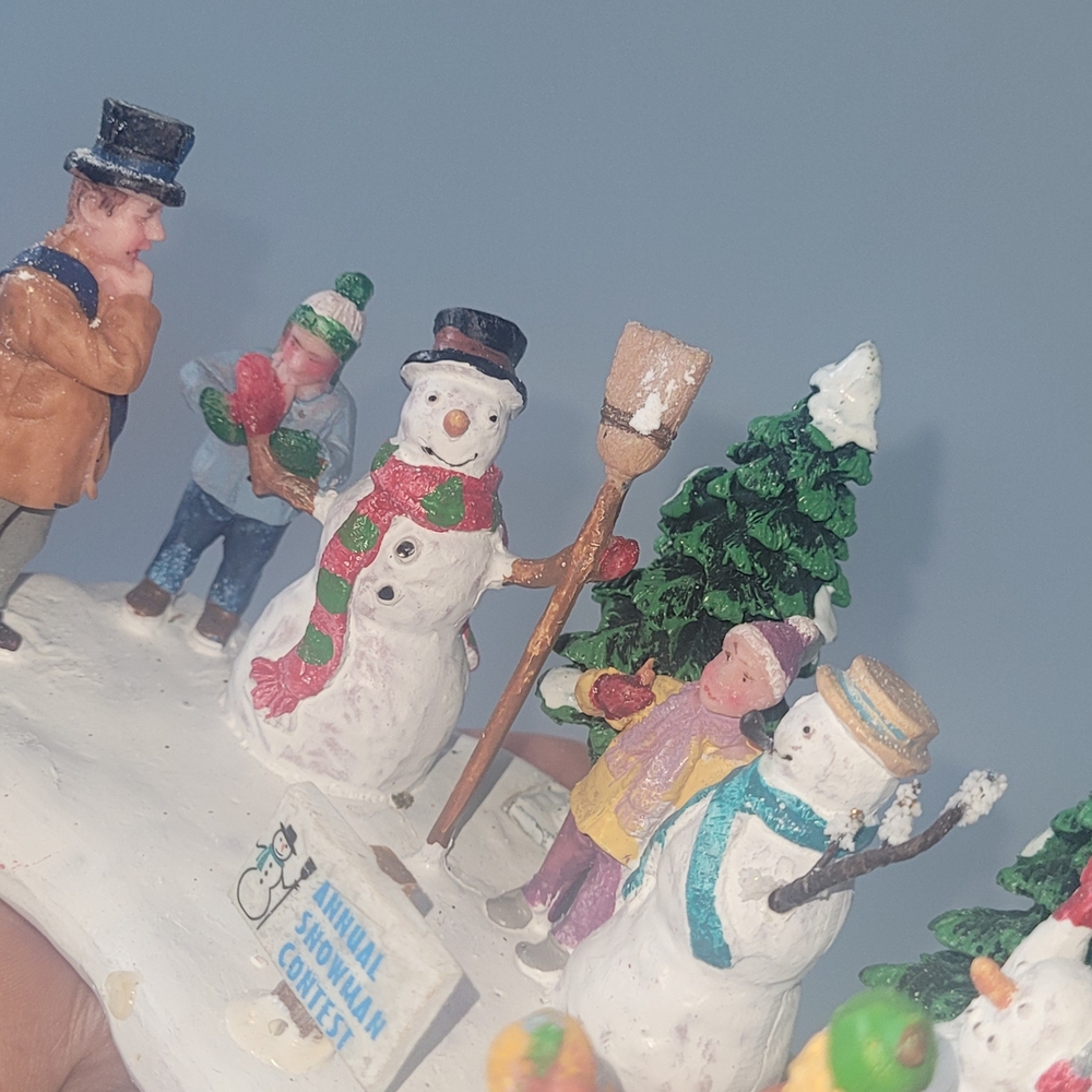 Lemax White and Green Holiday Decor Set
